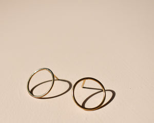 Circle Gold Studs - Recycled Gold Earrings
